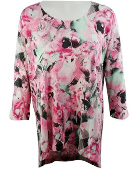 Nally & Millie - Floralscape, Scoop Neck Floral Tunic Top on a 3/4 Sleeve Body